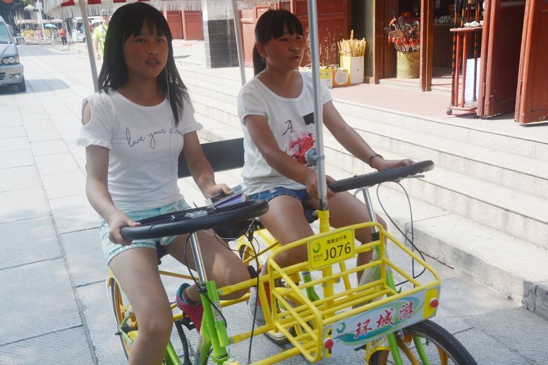 15yangzi_5570r.jpg