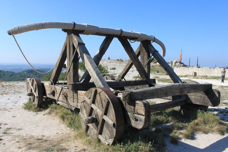 Baux De Provence Les Machines De Si ge M di vales baux-de-provence-les-machines-de-si-ge-m-di-vales